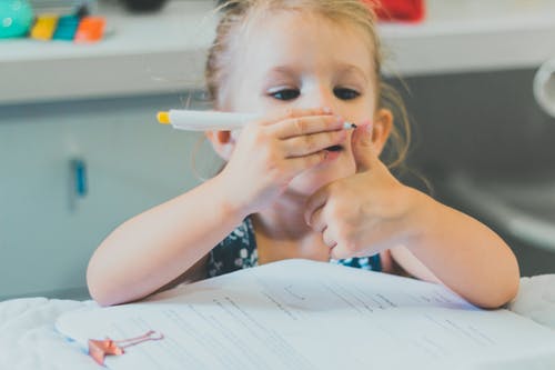 宋词童姓女孩名字全集金-姓名打分测试