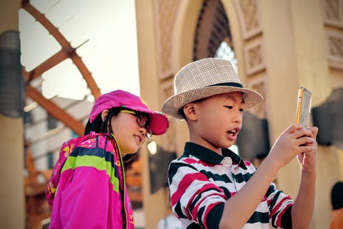 顺口2023兔年五行属金女孩名字大全-姓名打分